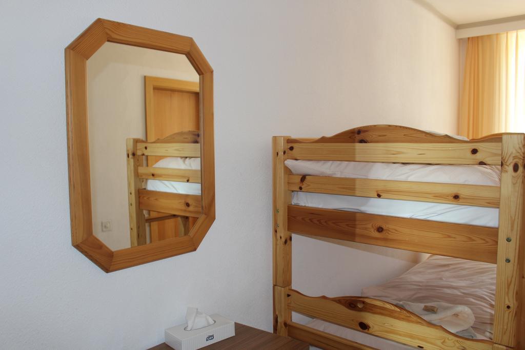 Yvonand Hotel De La Gare חדר תמונה